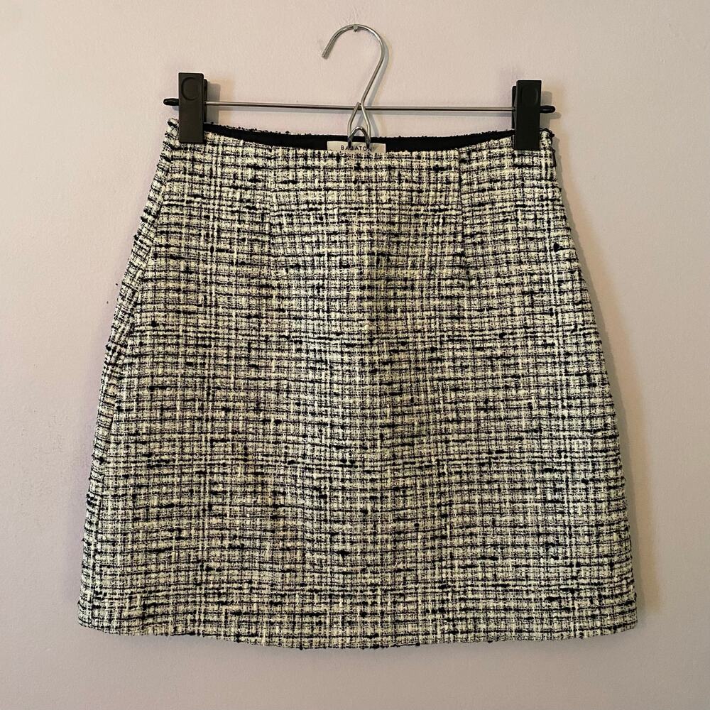 Aritzia Babaton Black White Tweed Mini Skirt Preppy Classic Winter Women size 2